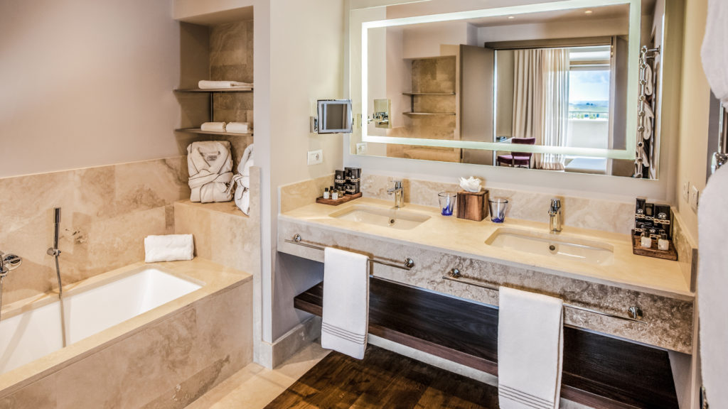 Отель Resort в Кастельфальфи