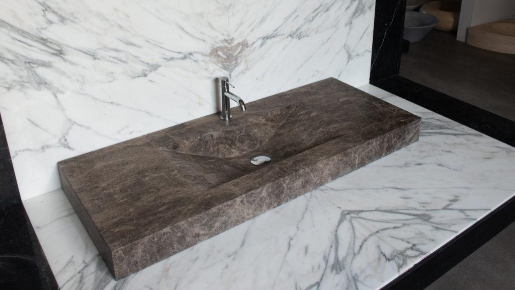 Умывальник из мрамора Emperador "Countertop EM"